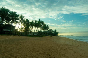 Breeze Villa by Backyard Beach